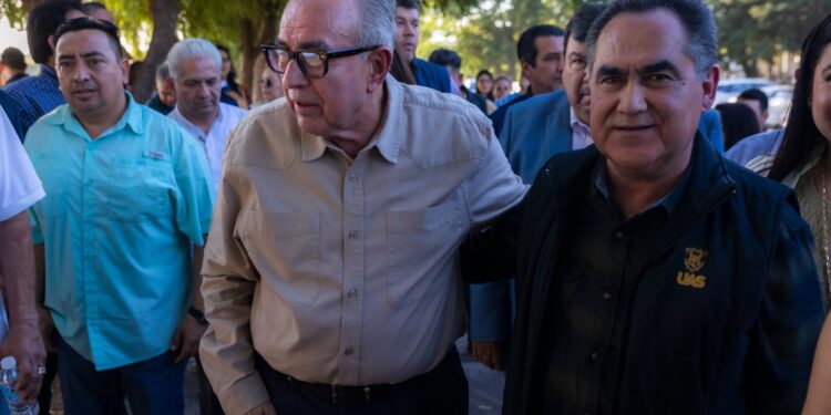 Reitera Rocha su compromiso de seguir apoyando en todo a la UAS