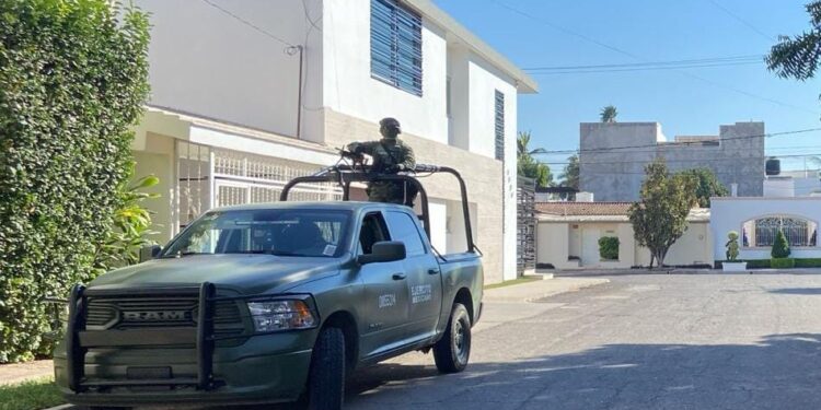 Fuerzas federales capturan a célula delictiva en Las Quintas