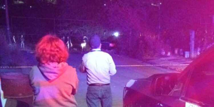 Muere quemados mujer y niño de 6 años en incendio en Los Mezcales