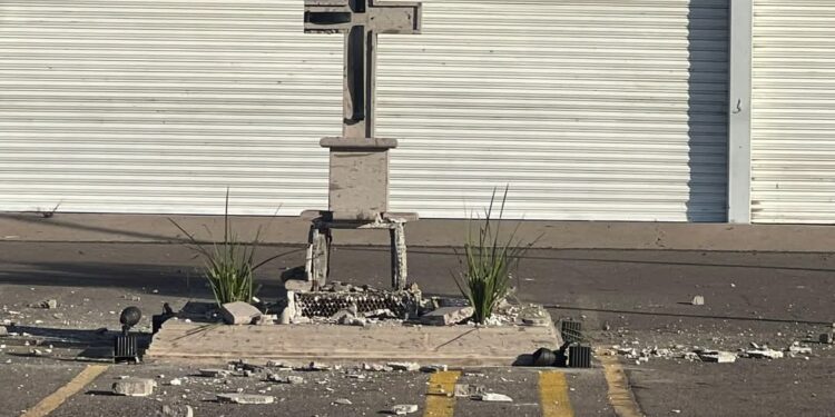 Explota artefacto en el cenotafio de Édgar Guzmán