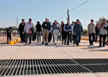 Inaugura Rocha la primera etapa del malecón de Guamúchil