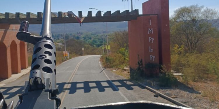 Policía Estatal refuerza seguridad en destinos turísticos de la zona centro