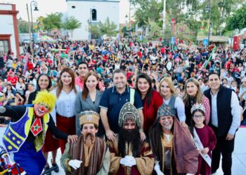 Los Reyes Magos llegan a Badiraguato cargados de regalos y sorpresas para niñas y niños