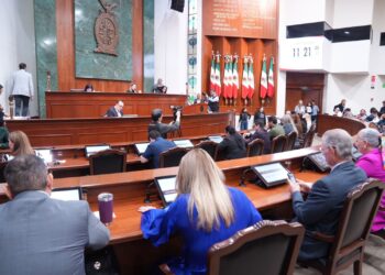 Diputadas y diputados dan lectura a cinco iniciativas, dos proponen reforma a Ley Orgánica del Congreso