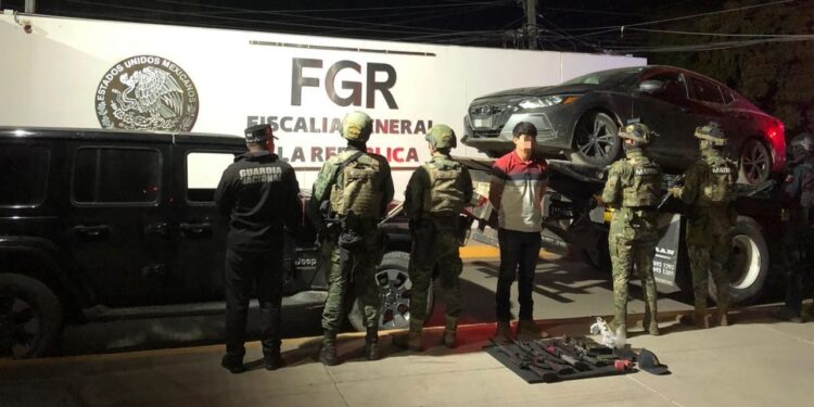 Detienen a dos civiles armados tras agresión en Culiacán