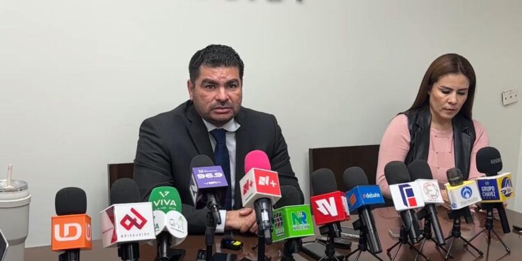 Diputado del Verde pide a ASE investigar a Quirino por deuda millonaria ante el SAT