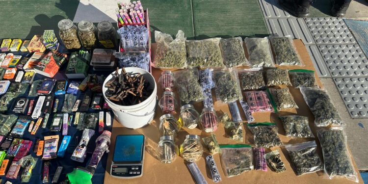 Aseguran drogas y ponchallantas en “La Palma”,  Navolato