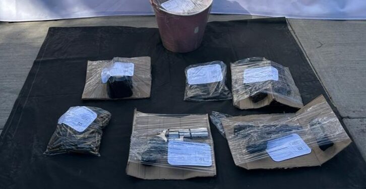 Aseguran armas y municiones en Navolato