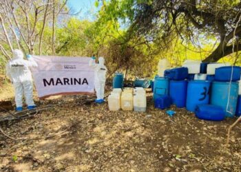 Marina asegura laboratorio clandestino de más de tres mil metros cuadrados en Cosalá