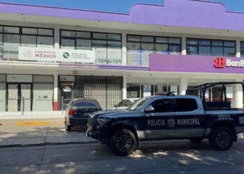 Golpean a hombre chino en intento de privación de la libertad frente a la Instituto Nacional de Emigración