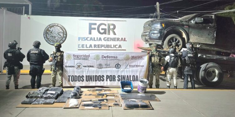 Grupo interinstitucional asegura armamento, vehículos blindados, municiones, equipo táctico y presunta droga
