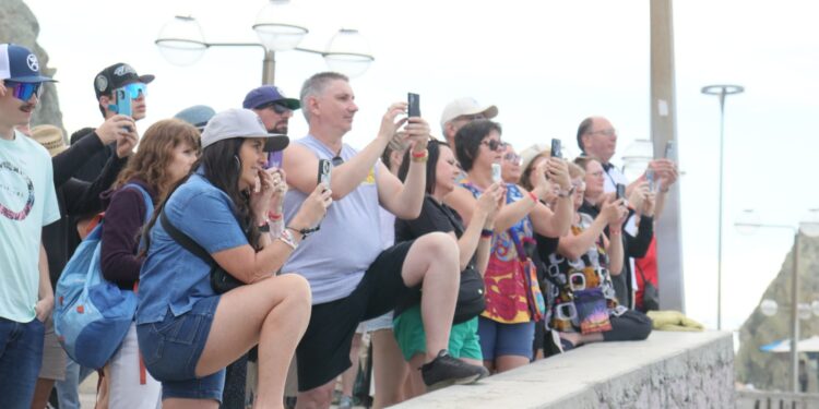 Suma Mazatlán más de 7 mil cruceristas en dos días