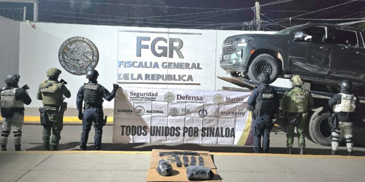 Grupo interinstitucional asegura armamento y vehículos en Costa Rica, Sinaloa