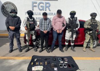Detienen a dos civiles armados en Culiacán