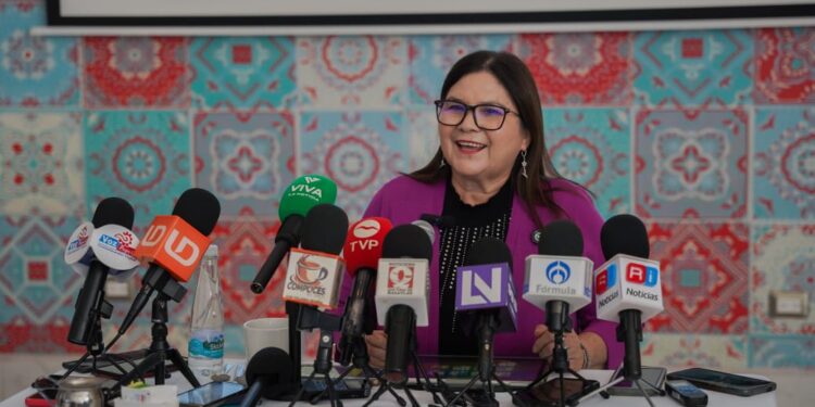 “En México la política al mando de una mujer está dando buenos resultados”: senadora Imelda Castro