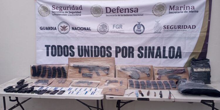 ¡Encuentran de todo! Aseguran armas, municiones y celulares en el Penal de Culiacán