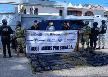 Grupo Interinstitucional detiene a 3 civiles y asegura un vehículo y armamento en San Francisquito, Mazatlán