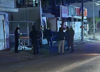 Atentado contra familia en los Ángeles deja un muerto y tres menores heridos de bala