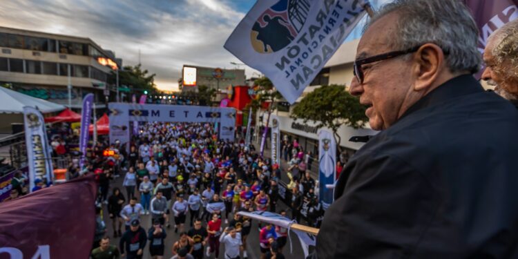 “Este Maratón es paz”, Rocha Moya da el banderazo de salida del Maratón Internacional de Culiacán 2025