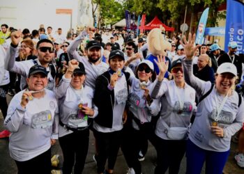 Con la participación de más de 500 universitarios, la UAS estuvo presente en la Edición XXXIV del Maratón Internacional de Culiacán