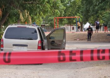Hallan a un hombre asesinado en una camioneta en Capistrano