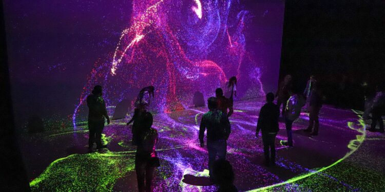 CONFÍE renueva el Cubo Negro 8K del Centro de Ciencias con tecnología y contenido propios