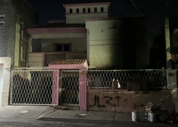 Disparan e incendian una casa en la colonia Guadalupe Victoria