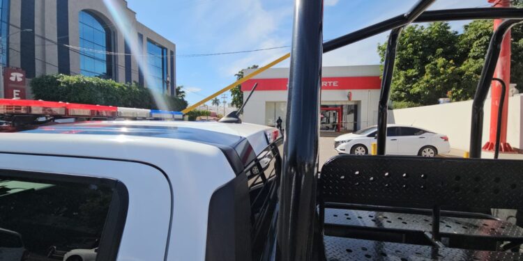 Asalta banco y es perseguido por autoridades ya que el dinero llevaba un GPS satelital