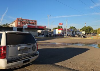 Asesinan a balazos y de “carro a carro” a dos hombres en Los Huizaches