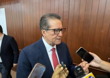 “Depende”, dice Feliciano Castro sobre su posible presencia en marcha a favor de Rocha