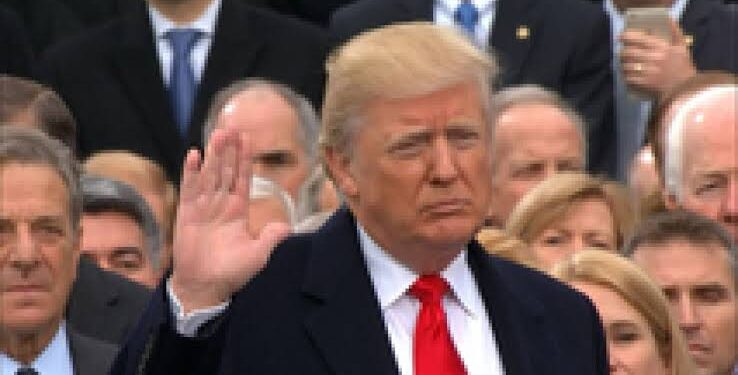 Donald Trump jura su cargo como presidente de EE.UU.