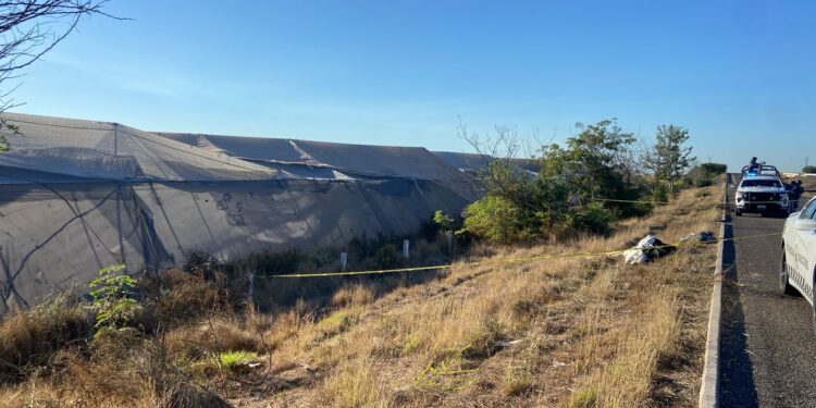 Localizan a un encobijado en Navolato
