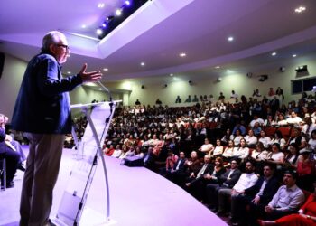 Creación de Maestría en Enseñanza de la Ciencia, para docentes, propone el gobernador Rocha