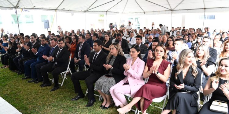 Egresan de la UAS 54 médicos de 15 especialidades del Centro de Investigación y Docencia en Ciencias de la Salud (CIDOCS)