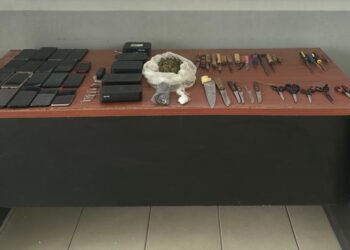 Hallan cocaína, mariguana, celulares y 8 USB en penal de Angostura