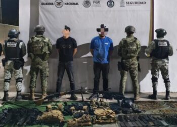Presentan a los dos civiles, vehículos y armamento asegurado ayer en el Limón de los Ramos