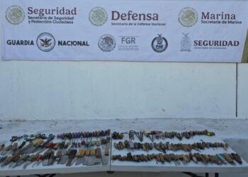 51 cuchillos, 2 navajas, 111 puntas, 18 desarmadores, 10 tijeras, 1 memoria USB, 4 pipas, lo hallado en penal de Ahome
