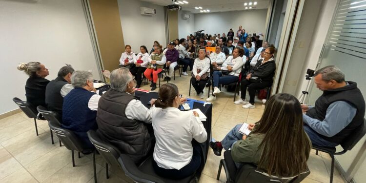 Se reúne Loza Ochoa presidente de la CEDH con colectivos de búsqueda y madres buscadoras