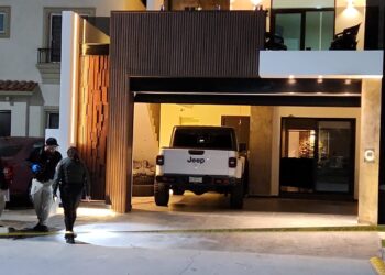 Con lujo de violencia se llevan a tres hombres de la privada Stanza Córsega