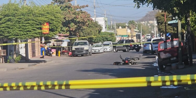 Matan con “Cuernos de Chivo” a joven motociclista en la colonia Guadalupe Victoria