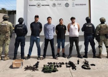 Grupo Interinstitucional asegura a cuatro civiles, armas y vehículos con reporte de robo