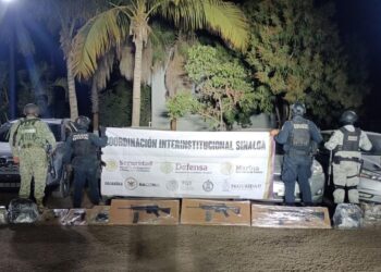 Grupo interinstitucional asegura vehículos con reporte de robo, armas, municiones y equipo táctico