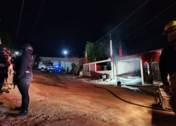 Grupo armado ataca a balazos una casa de Los Huizaches