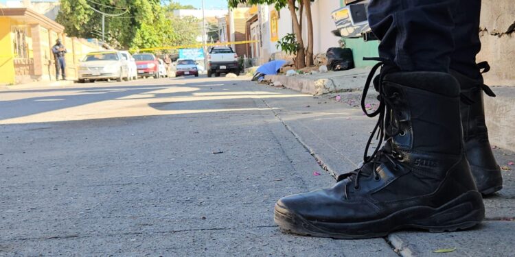 Asesinan a una mujer en la colonia Francisco Villa