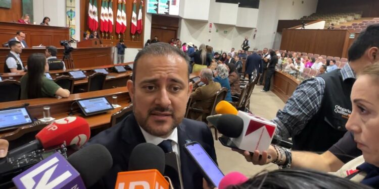 Guatimea se ausentaba de su oficina y ganaba 40 mil pesos: Diputado ante salida del ex secretario para incorporarse al PVEM