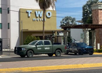 Aseguran 4 vehículos, uno de ellos blindado, en la zona hotelera de la salida norte