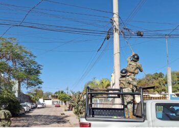 Ya son 434 las cámaras de videovigilancia irregulares retiradas de estructuras públicas en Culiacán