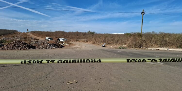 Localizan asesinado y con un mensaje escrito a un hombre cerca de “La Costerita”