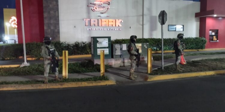 Apuñalan a un joven al ponerse a ser asaltado frente al Taipack sucursal Lola Beltrán