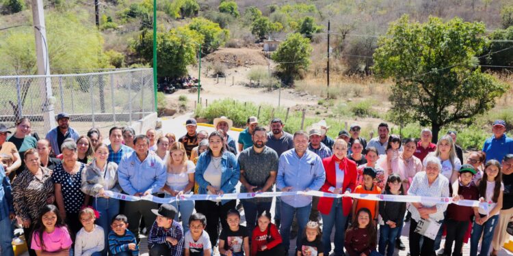 “La niñez de Badiraguato tiene derecho a transitar en calles pavimentadas”; José Paz López